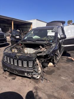 2021 Jeep Grand Cherokee - PART OUT