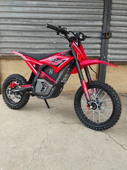 Valtinsu EM-5 electric dirt bike in red 3 speed.