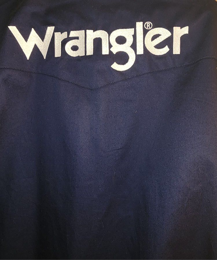 Wrangler Long Sleave Shirt PBR for Sale in Arrowhed Farm, CA - OfferUp