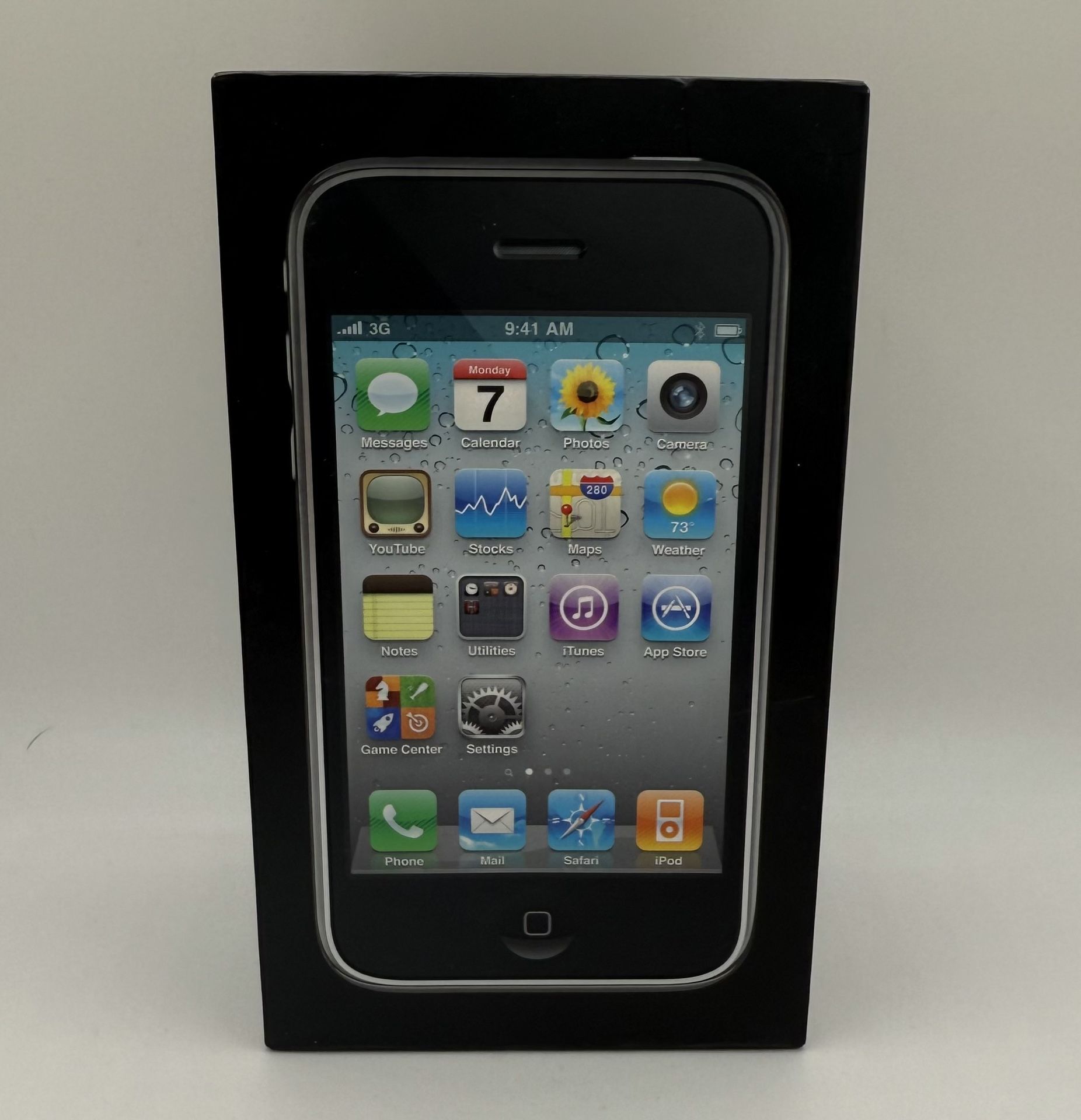 Apple iPhone 3GS 8GB Black (AT&T) A1303 (GSM) Collectible