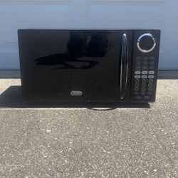 Sunbeam Microwave 0.9 cu.ft - 900 W