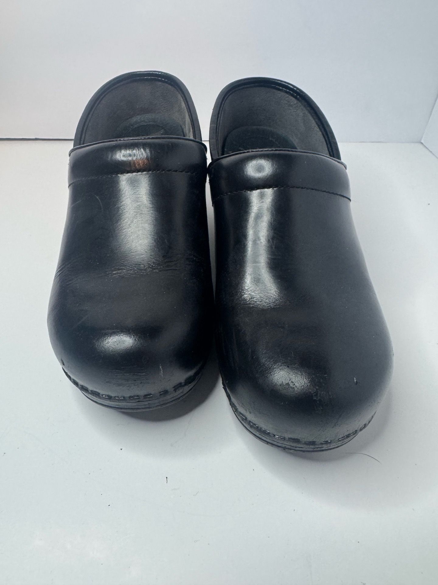 Dansko Black Leather Professional Clogs Women's Size EU39