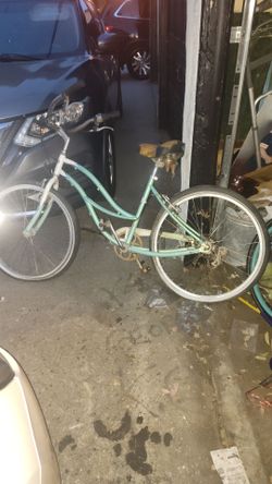 Electra Coaster 7 beach cruiser bike