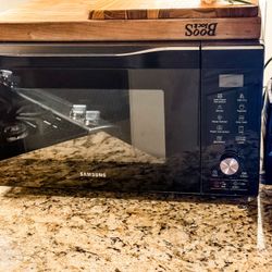 Convection Microwave oven with Slim Fry   