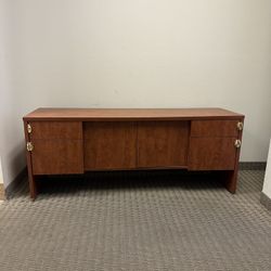 OFFICE STAND 72”x20”x28” 