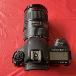 Canon 5D Mark iv WITH LENS!!!