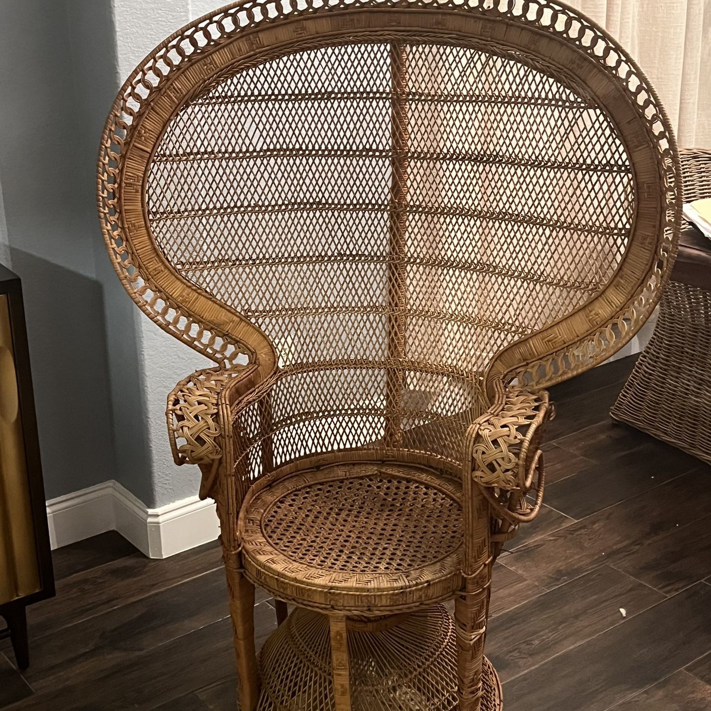 Vintage Chair Excellent Condition HOT!