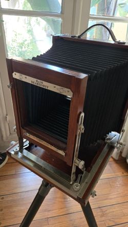 Deardorff V8 8x10 field camera + extras
