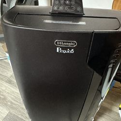 Selling A Delonghi Portable Air Conditioning 1400 BTU 