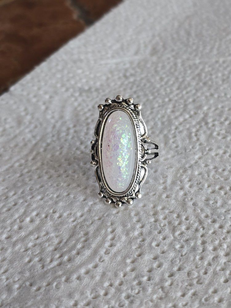 MOONSTONE 🌈 SIZE 9 NEW SILVER ACCENT RING