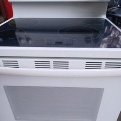 Electric Stove Like New 