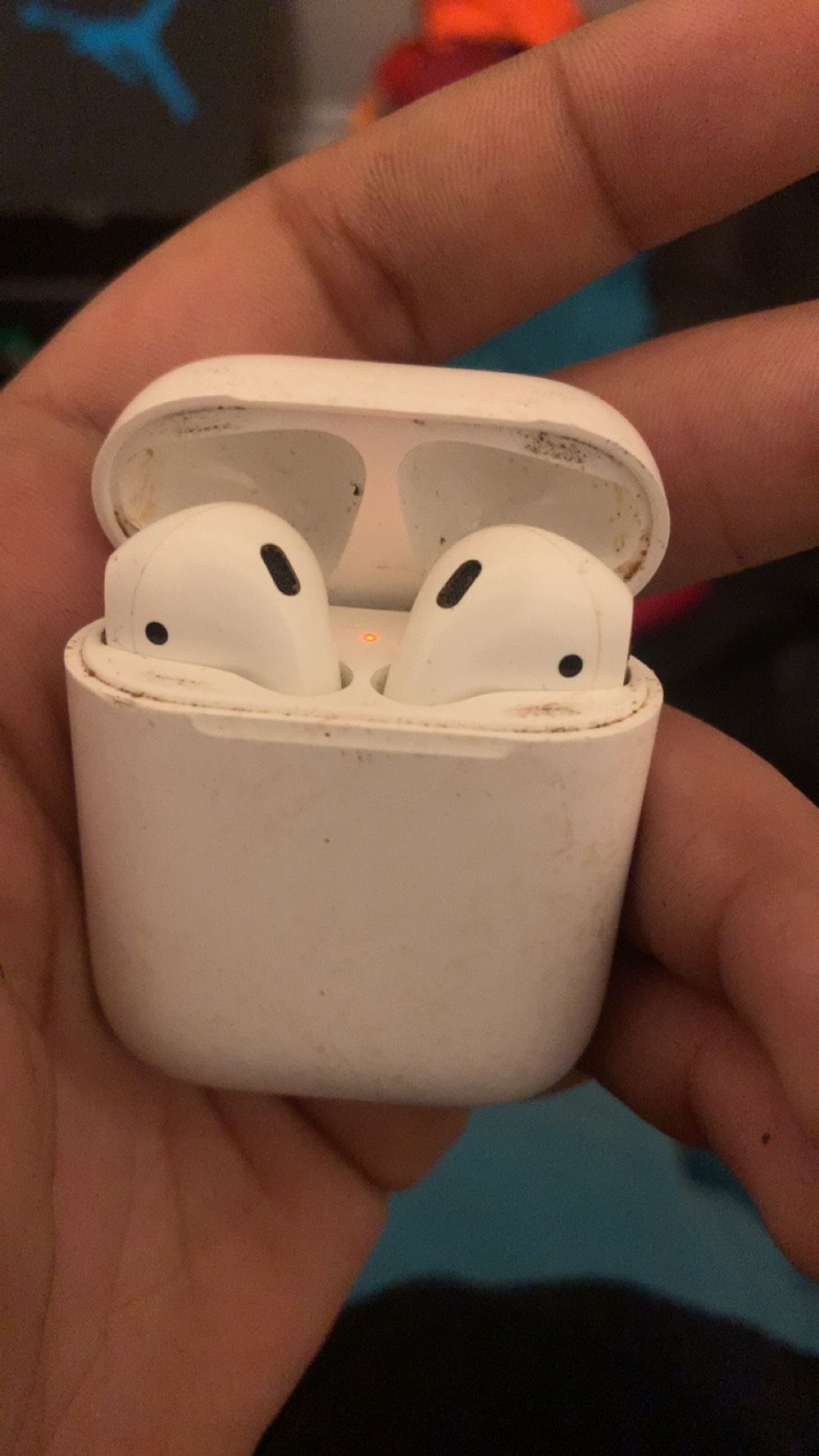 AirPod Gen 2