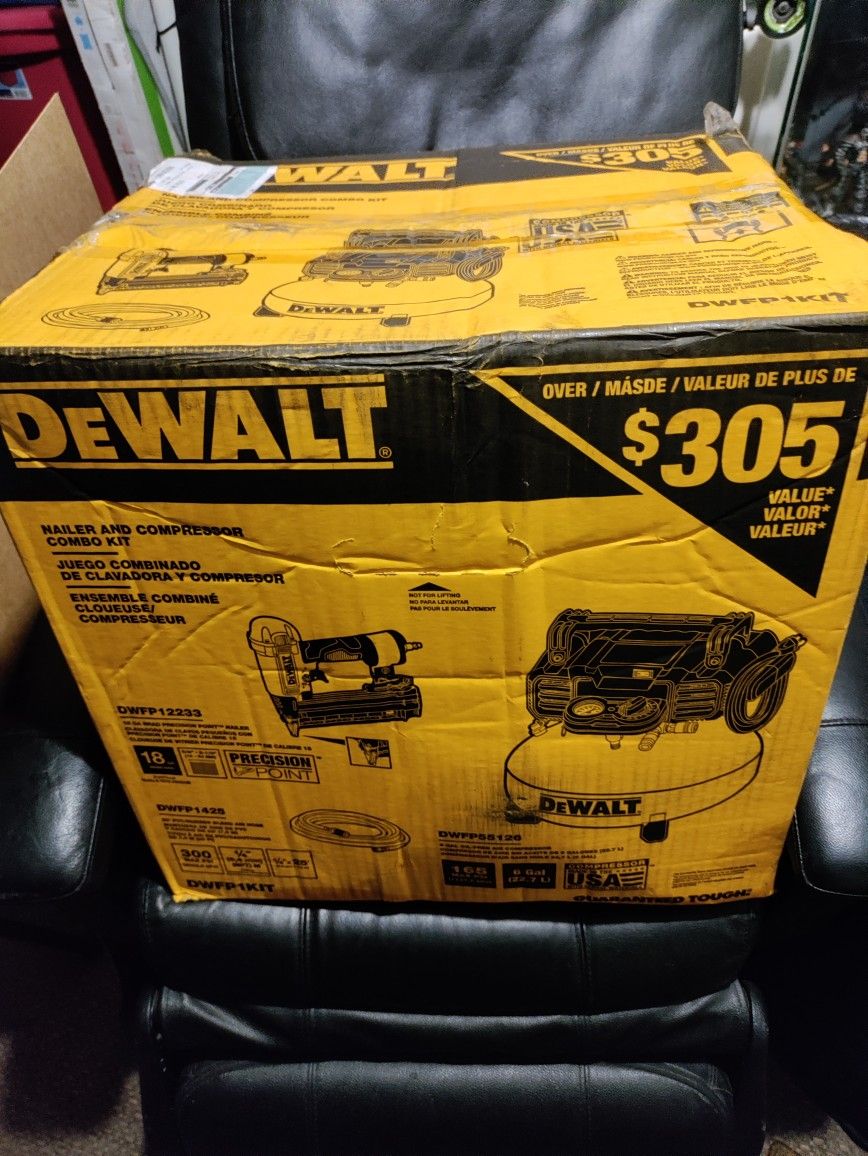 DEWALT Air Compressor Combo Kit with Brad Nailer (DWC1KIT-B)