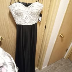Brand New Strapless Any Event Dress Trying To Sell That Dress I'm Working That
