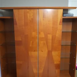 Wooden TV cabinet / entertainment center in good condition