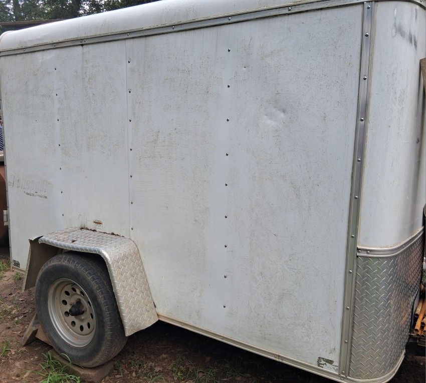 5x8 Enclosed Trailer
