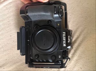 Fuji Xh2-S + 16-55 f2.8 and accessories (Full Package)