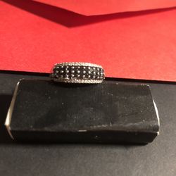 10k White Gold Diamond And Black Diamond Ring