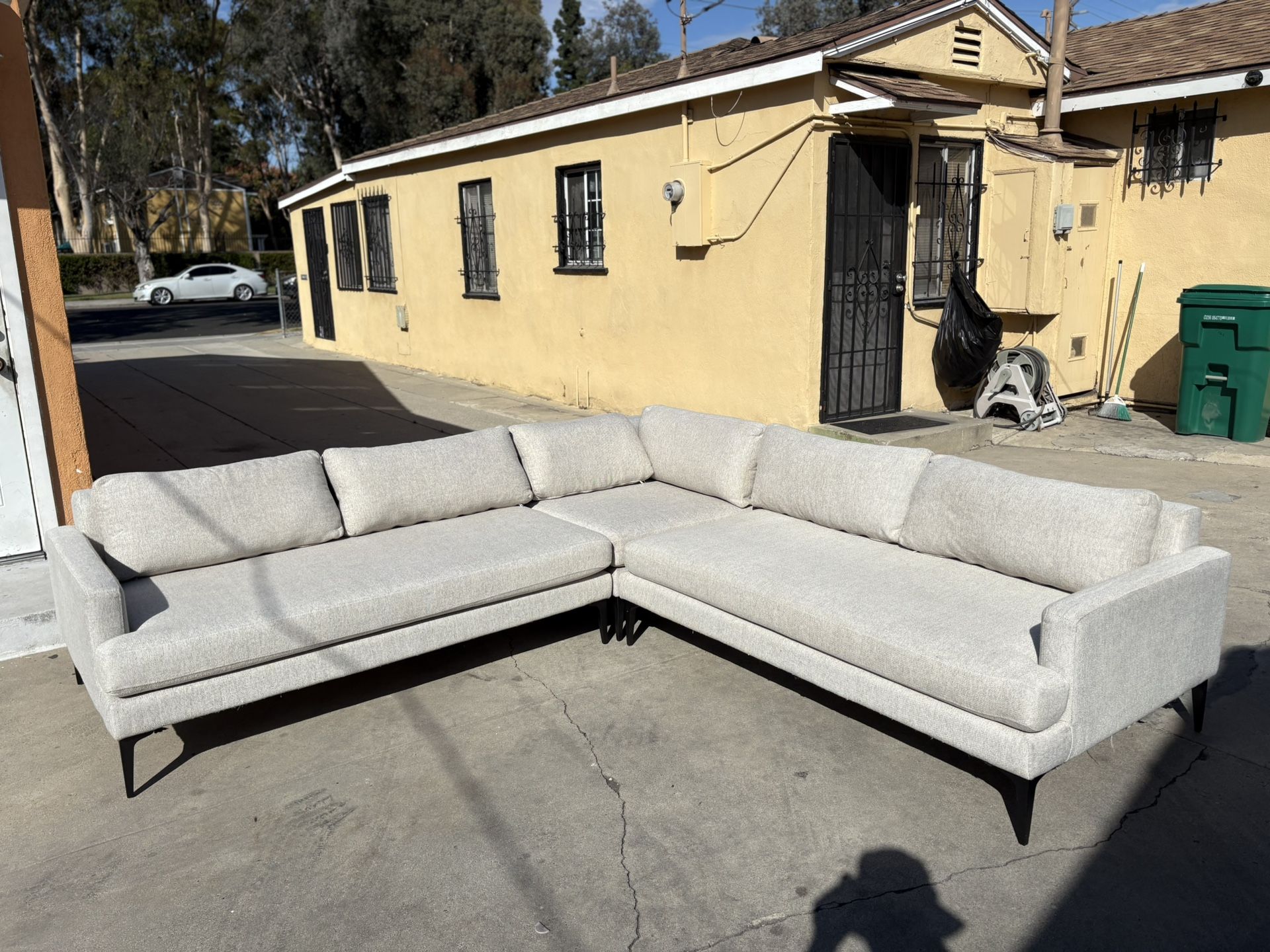 West elm Andes 3 pc Sectional Couch - Delivery Available