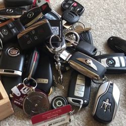 Bmw new key fob Lexus key fob Nissan key Jeep key Bentley key Toyota key fob