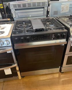 Gas stove range Samsung bespoke 30 inch wide slide in stainless steel