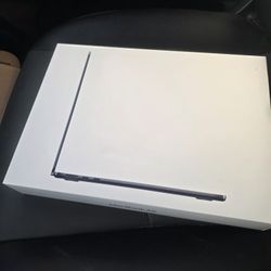 Brand New MacBook Air 13 In M4 Chip 