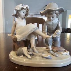 Lladro "Try This One" Figurine 