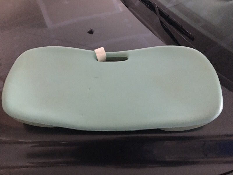 Target bath kneeler.