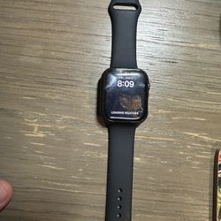 Apple Watch Series 8 (45mm)