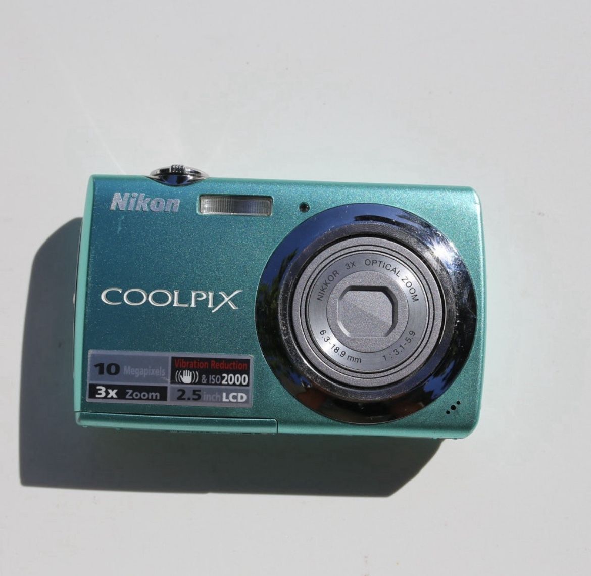 Baby Blue Nikon Coolpix S220 Digital Camera | 10 MP