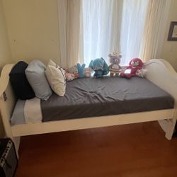 Twin Bed With Mattress 