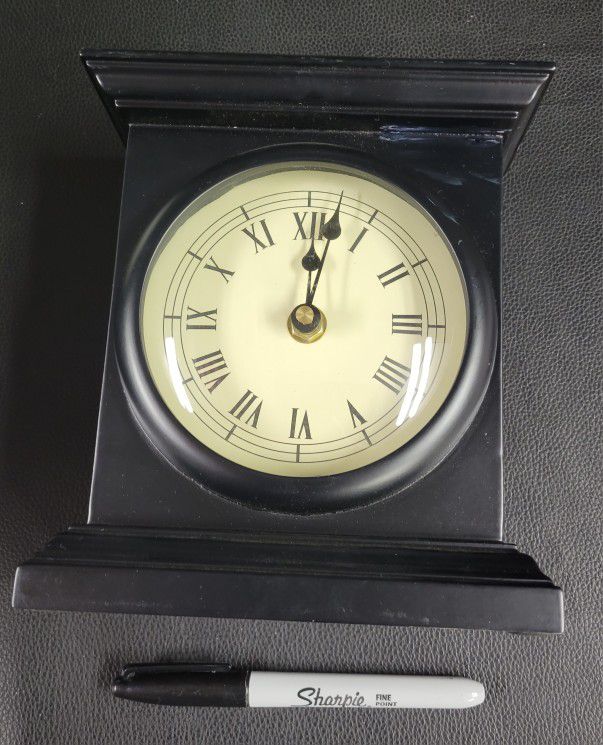 7 1/2 × 6 1/2" Mantle Clock, Roman Numeral, Glass Front