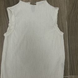 Medium Women’s Cream Sleeveless Top
