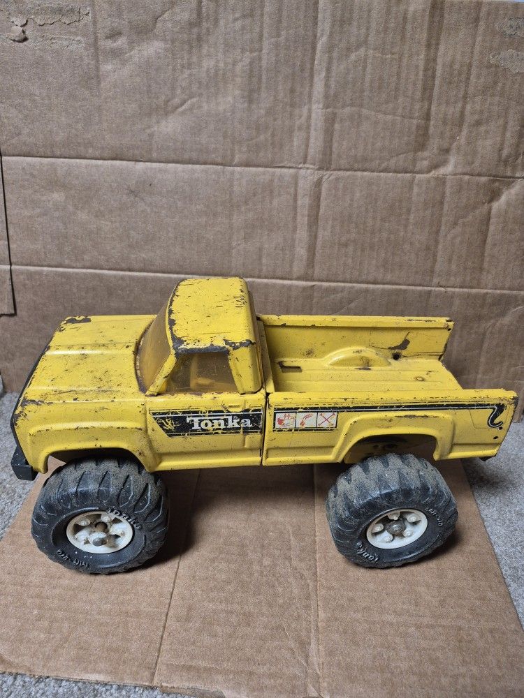 Vintage Tonka MR-970 4X4 Truck