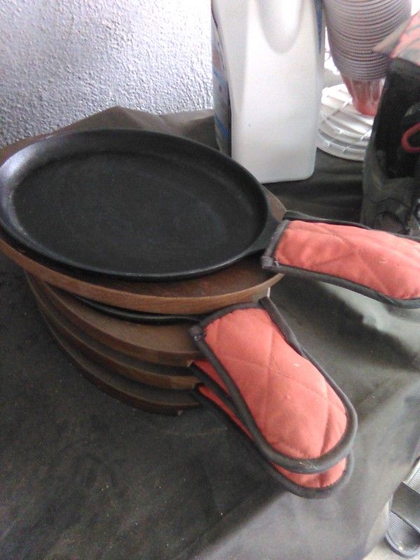 Cast Iron Fajitas Skillets