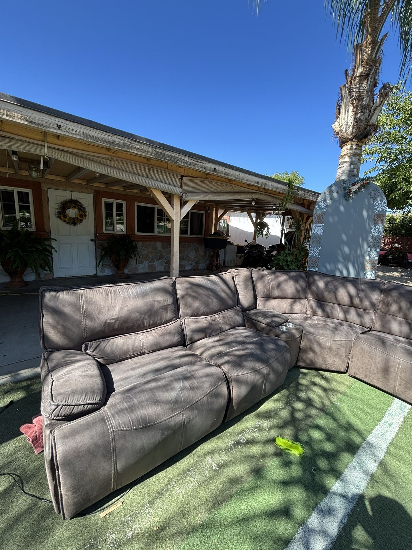 Costco - Bailey Fabric Power Reclining Sectional 