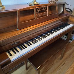 Baldwin Style 621 upright piano