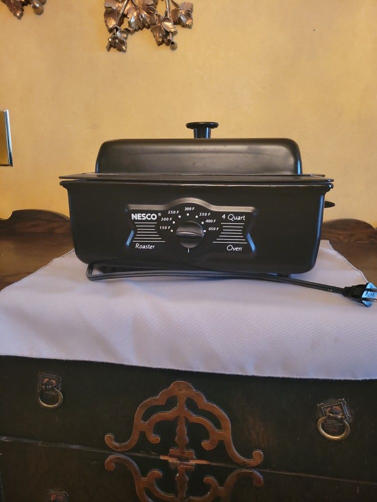 NESCO 4 QUART ROASTER OVEN