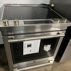 Jenn Air 30” Electric Stove 
