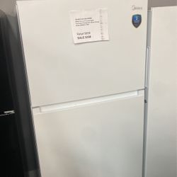 New Scratch & Dent Midea 14.2 Cu Ft Top Freezer Refrigerator