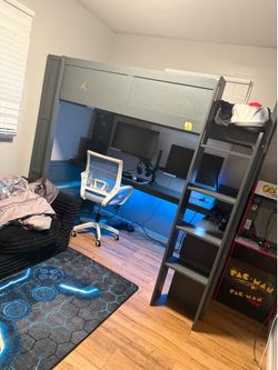 Bunk bed