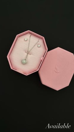Swavorski ariana grande Crystal Heart Necklace and Earrings Set