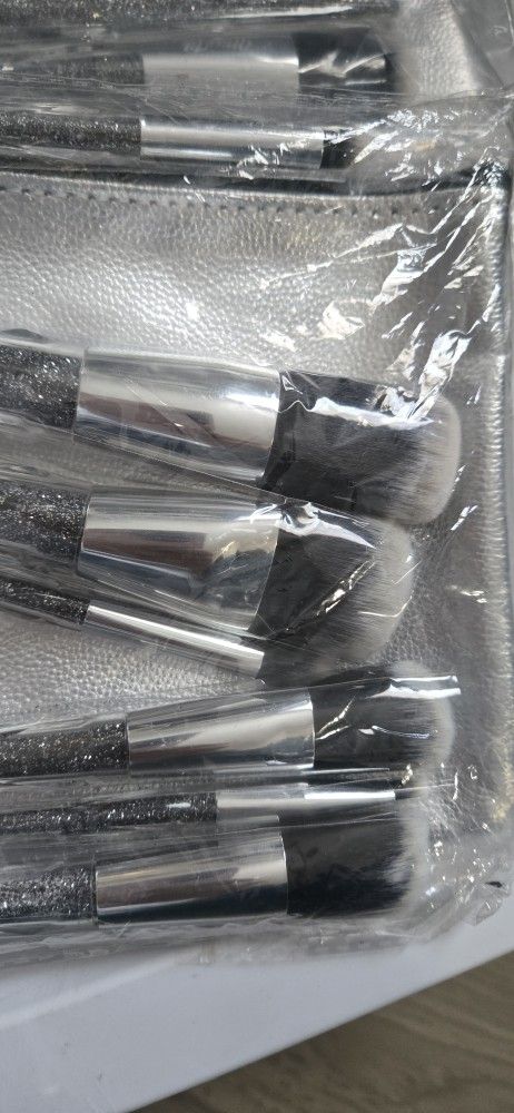 New Miss Lil Makeup Brushes & Bag