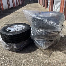 Jeep Wrangler wheels and tires