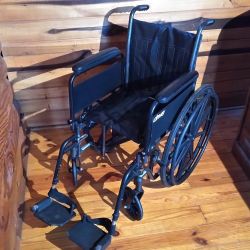 Adult Wheelchair w/footrests
