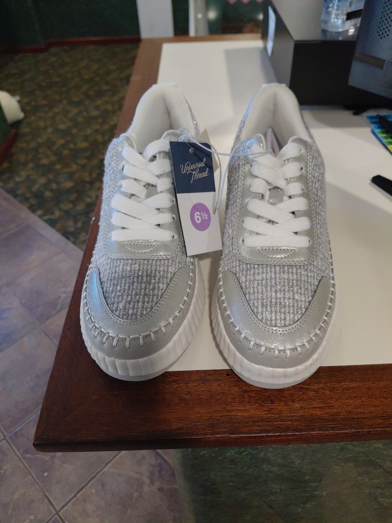 Women Sneakers 