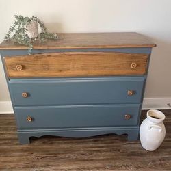 3-drawer Solid Wood Dresser
