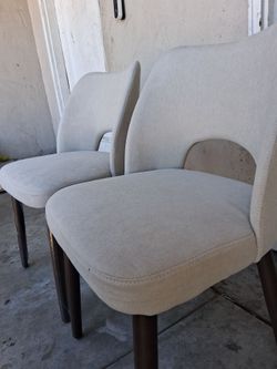 Modern Upholstered Dining Chair with Solid Wood Legs (Set of 2)
