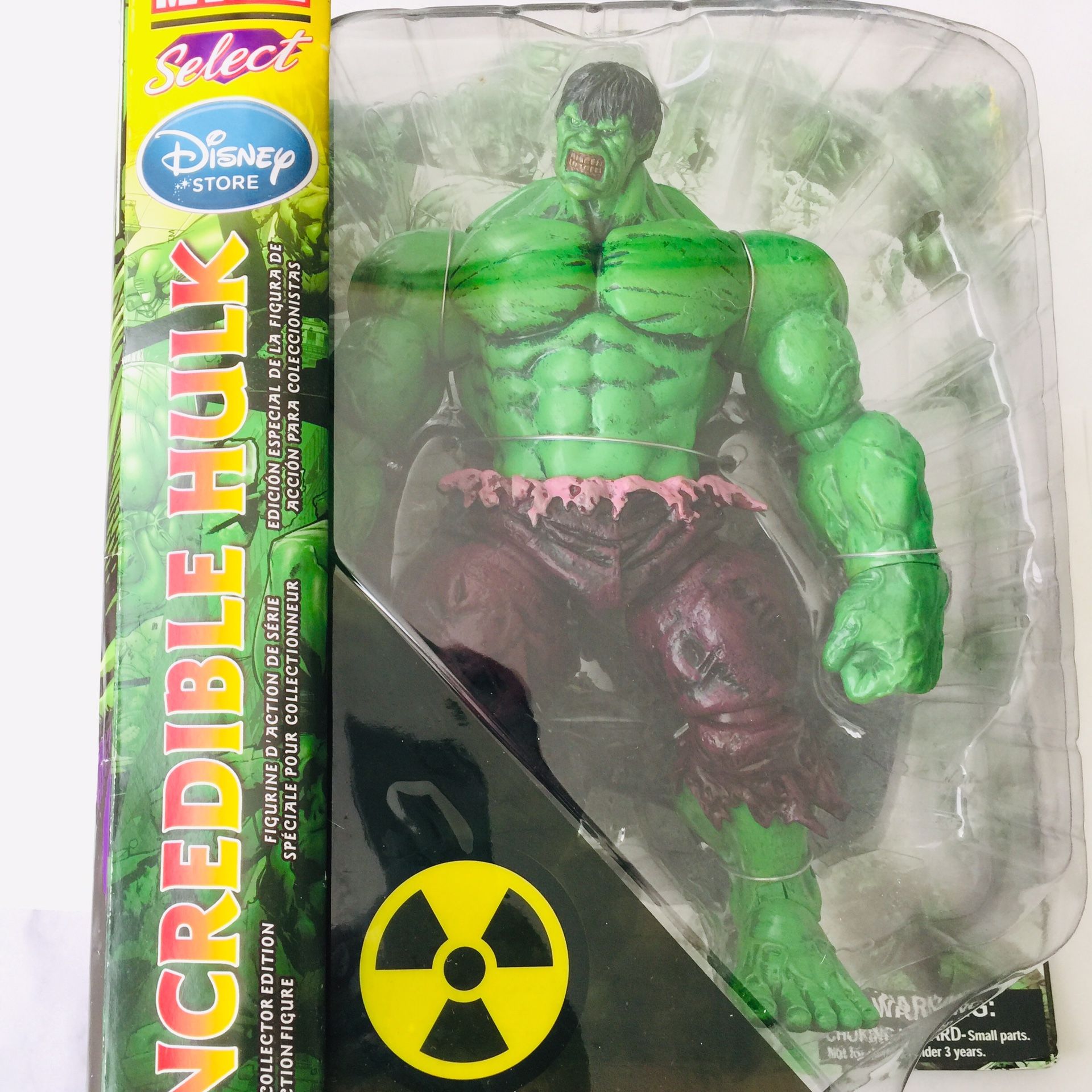 Marvel Select Disney Store Exclusive Incredible Hulk