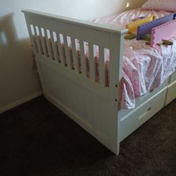 Cama Doble En Perfectas Condiciones 